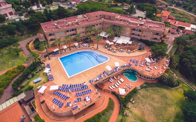 Hotel Altafiumara Resort Castello Sporting