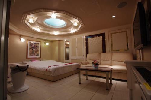 Hotel Princess III (Adult Only)