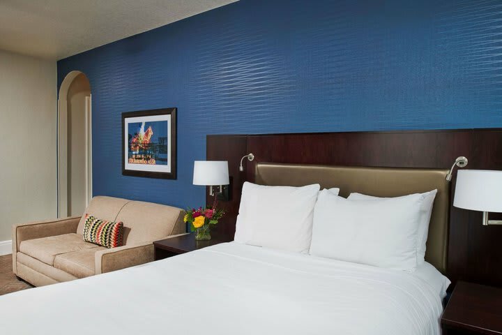 Alex Johnson Hotel