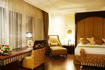 Hotel Lk Renaissance