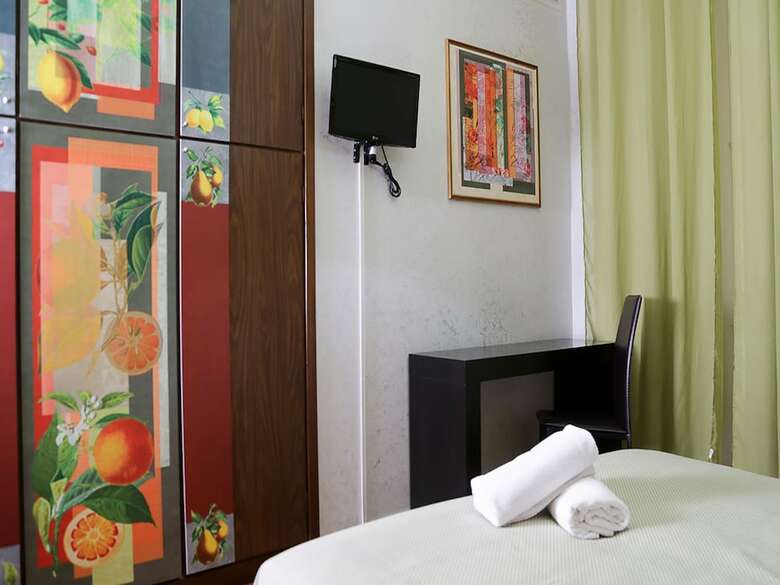 Hotel Roma Room