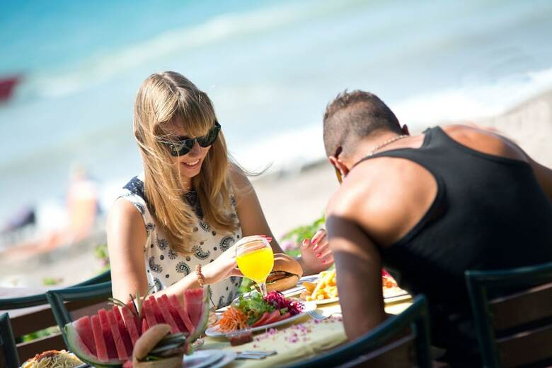 Mc Mahberi Beach Hotel