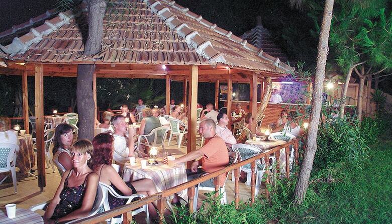 Mc Mahberi Beach Hotel