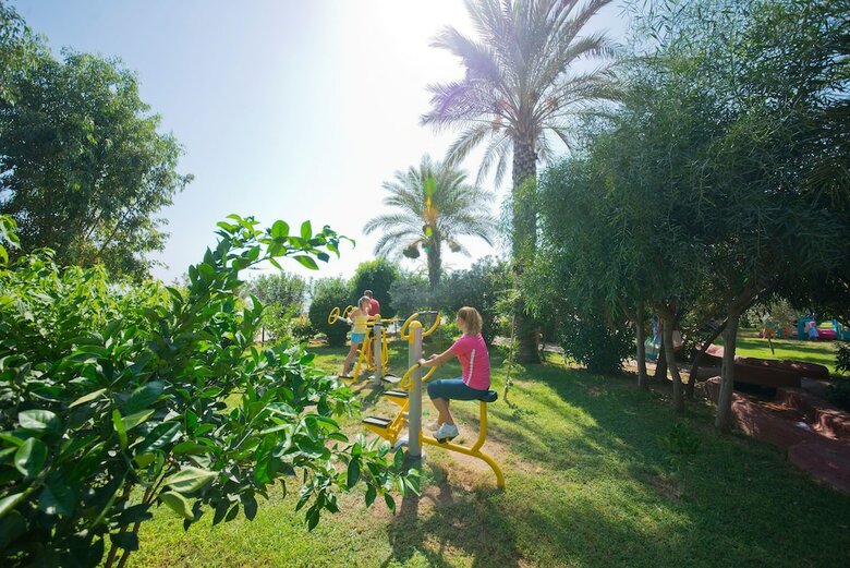 Mc Mahberi Beach Hotel