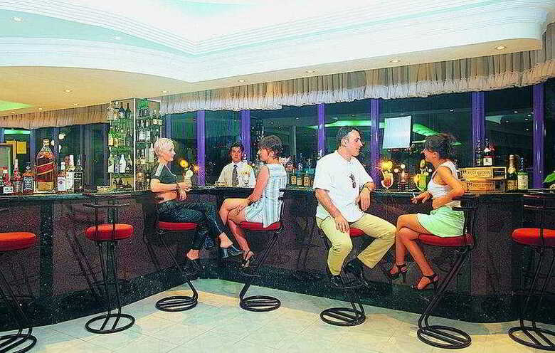 Mc Mahberi Beach Hotel