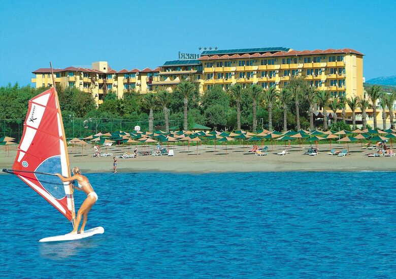Mc Mahberi Beach Hotel