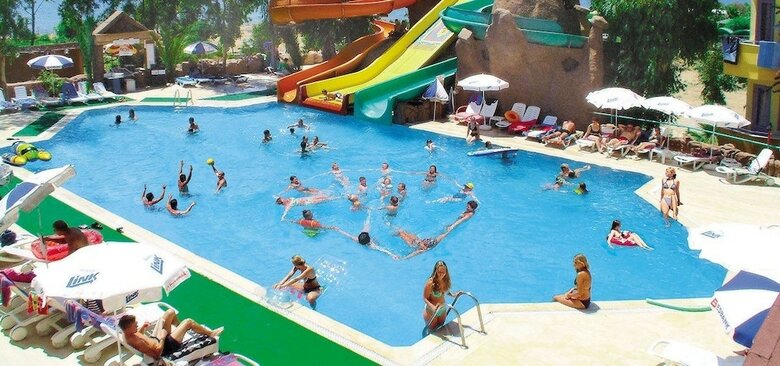 Mc Mahberi Beach Hotel