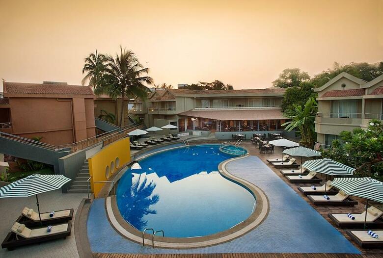 Hotel Whispering Palms Beach Resort