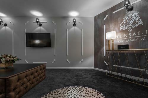 Deluxe Jacuzzi Apartment