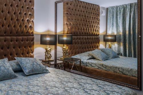 Deluxe Jacuzzi Apartment