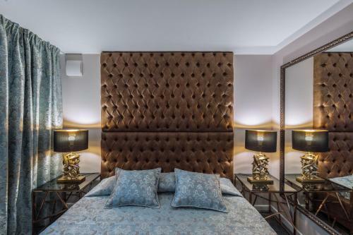 Deluxe Jacuzzi Apartment