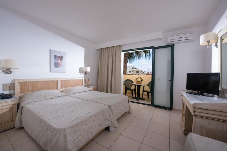 Hotel Gouves Park