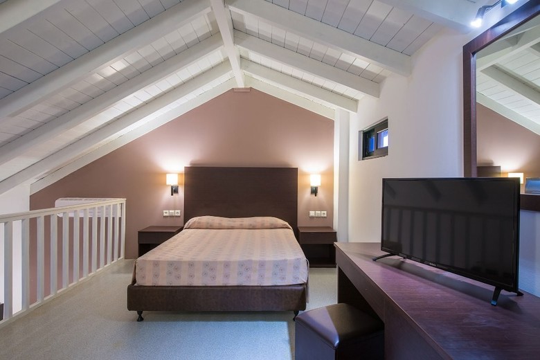 Hotel Gouves Park