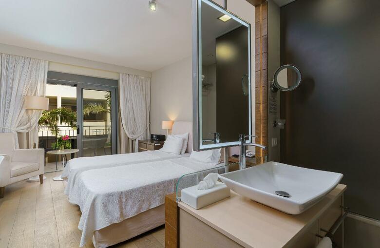 Hotel Aegean Pearl