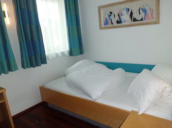 Art Hotel Binders