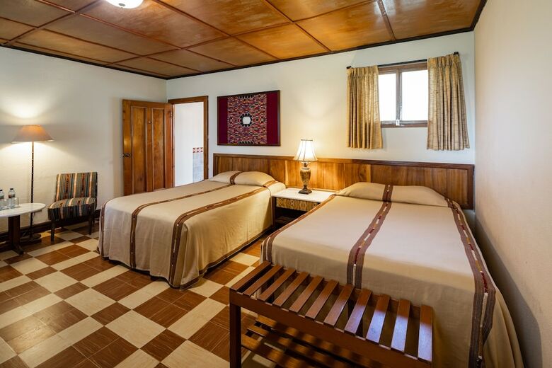 Regis Hotel & Spa