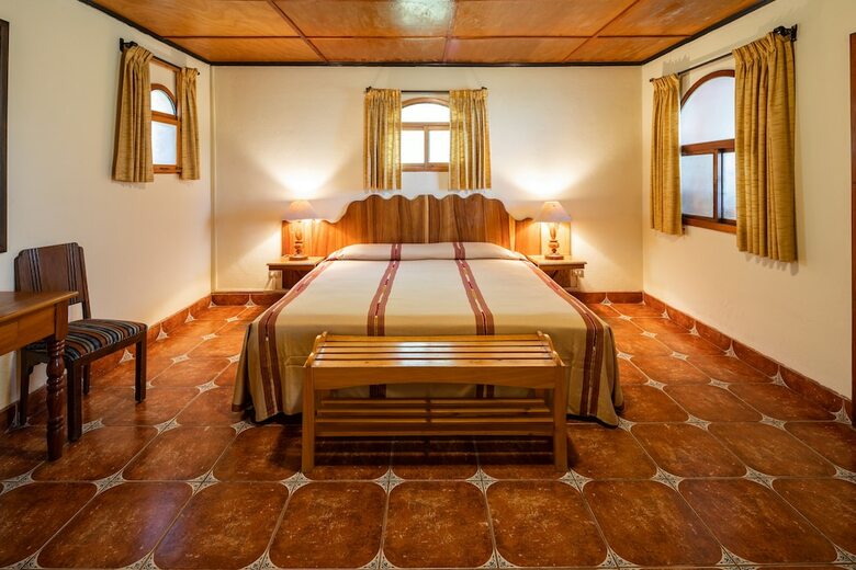 Regis Hotel & Spa