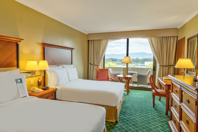 Hotel Barcel� Guatemala City