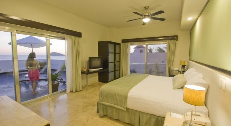 Coral Island Hotel & Spa