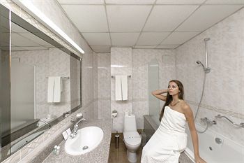Avion Hotel