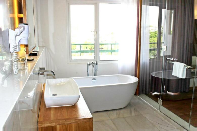 Hotel Que Huong Liberty 3