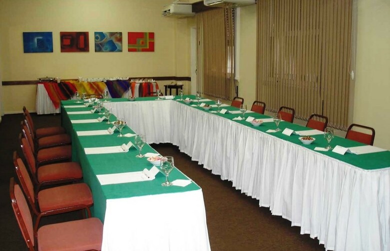 Hotel California Othon Classic