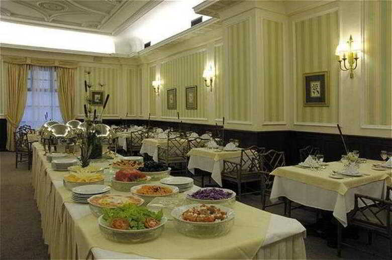 Hotel California Othon Classic
