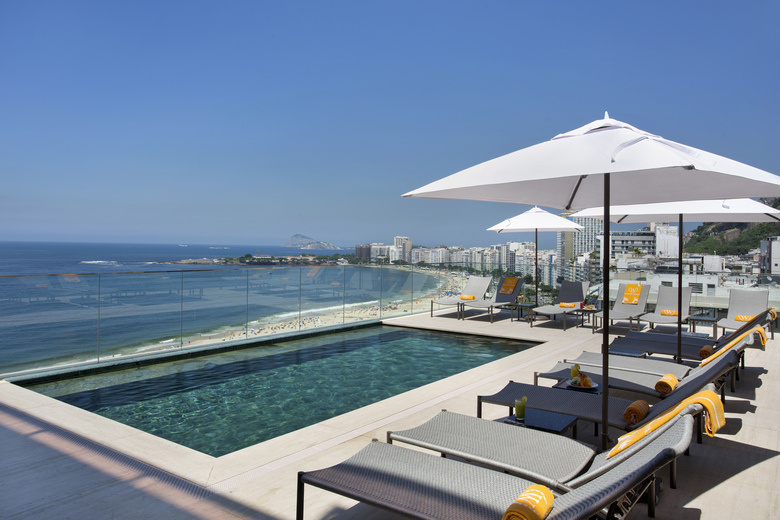 Windsor California Copacabana Hotel
