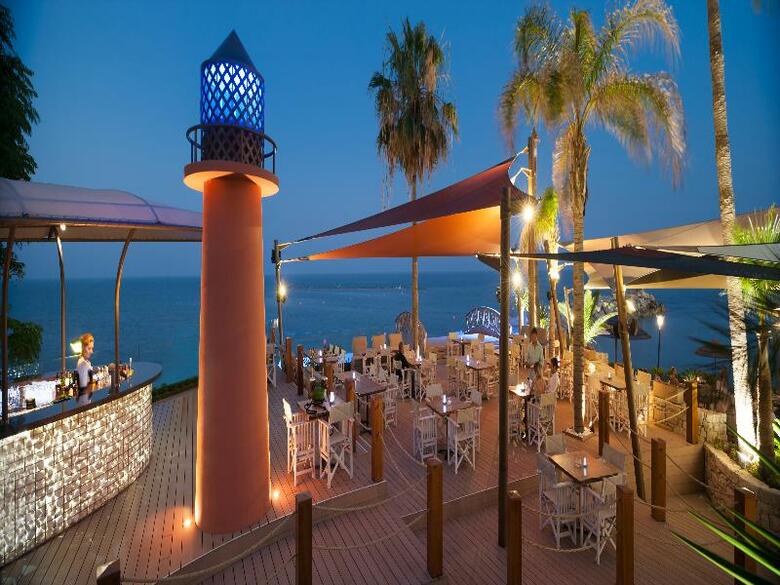 Amathus Beach Hotel