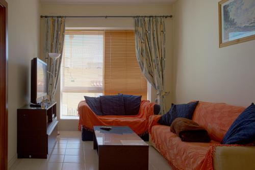 Large St Julians Apartment