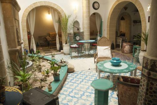 Riad Lalla Zina