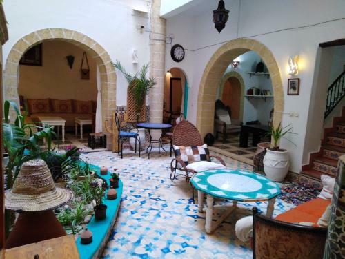 Riad Lalla Zina