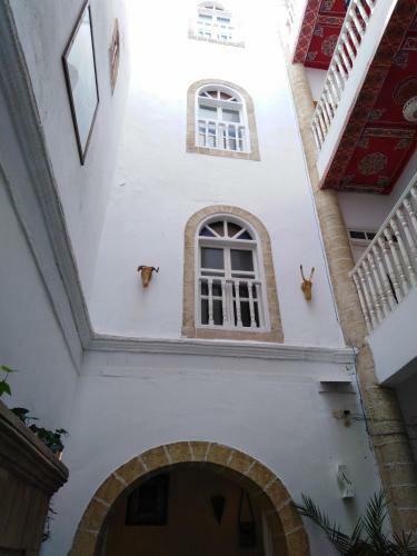 Riad Lalla Zina