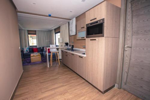 Down Town Hotel By Business & Leisure Hotels