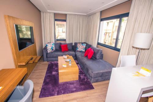 Down Town Hotel By Business & Leisure Hotels