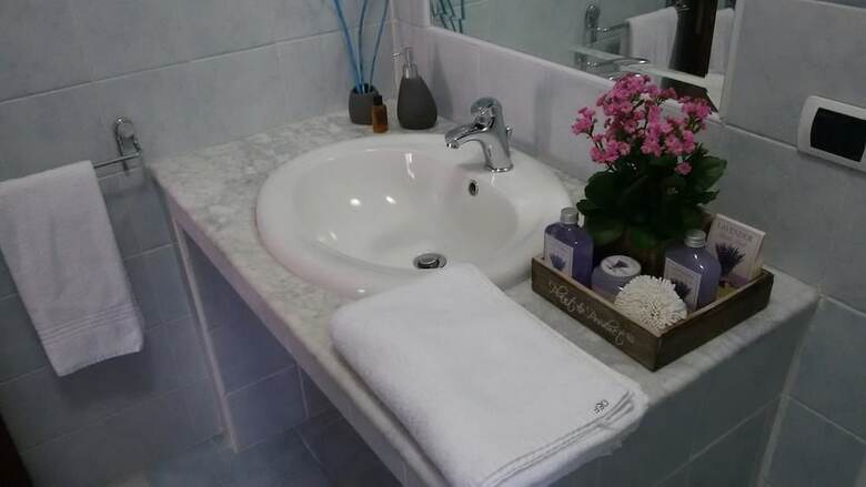 Bed & Breakfast Def House