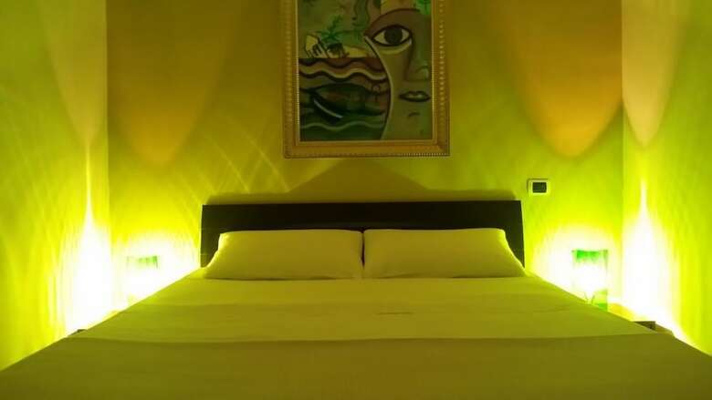 Bed & Breakfast Def House