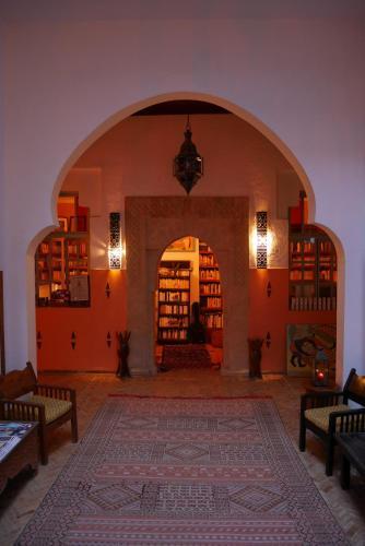 Riad Ryad Watier