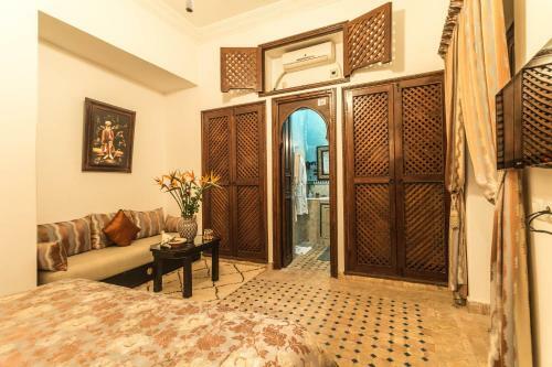 Riad Nasreen