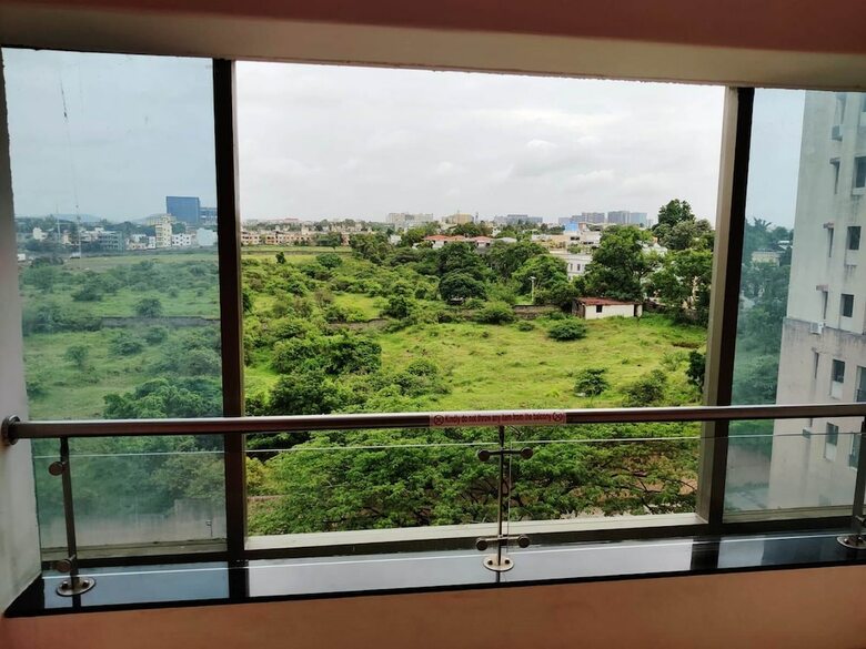 Hotel Royal Orchid Golden Suites