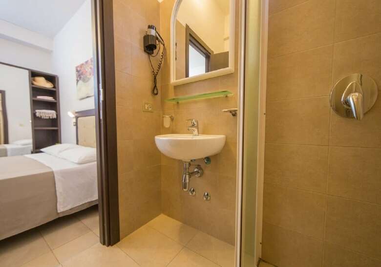 Mediterraneo Hotel & Suites