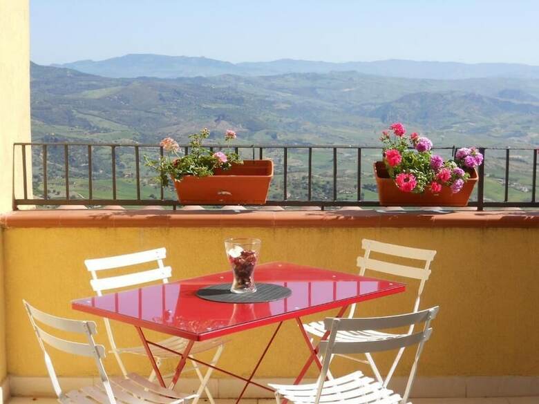 Sicily Rooms & Hostel Enna