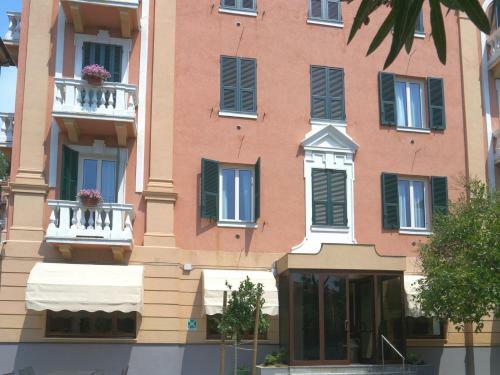 Hotel Flora