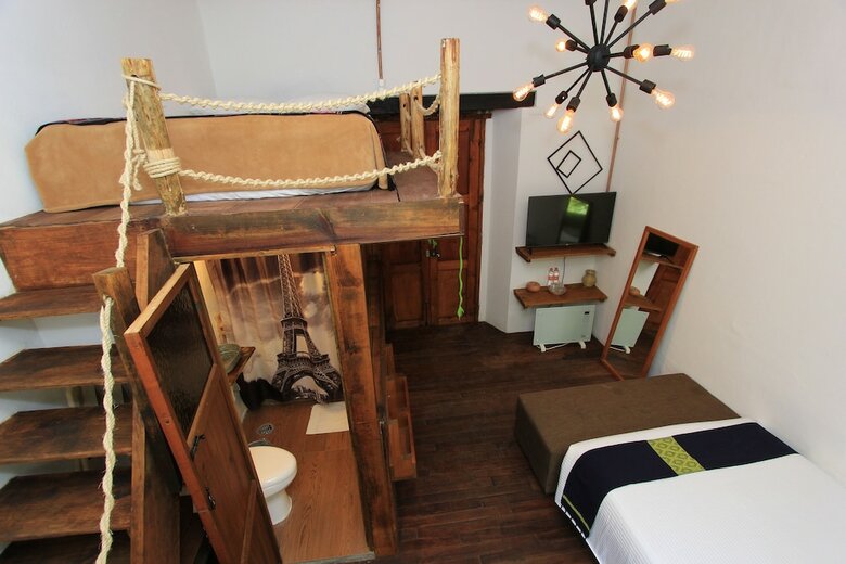 Sereno Art Hotel