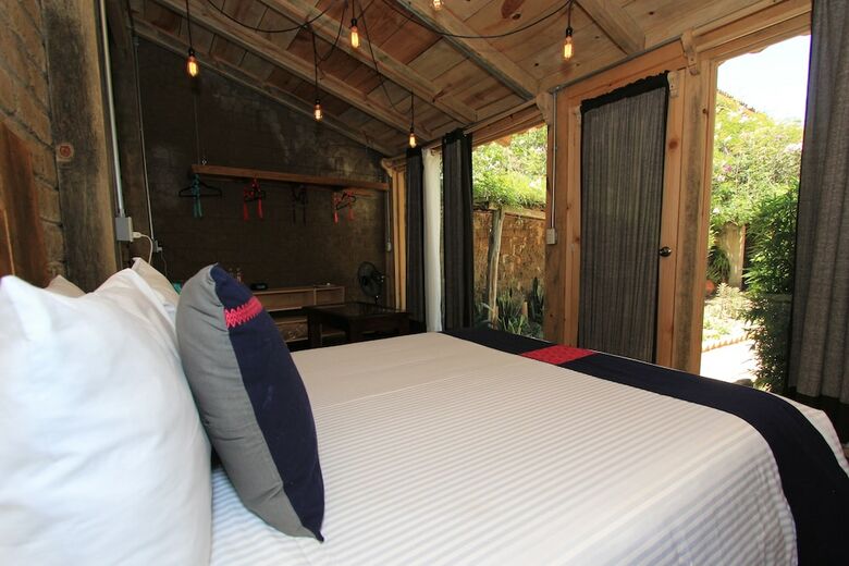 Sereno Art Hotel