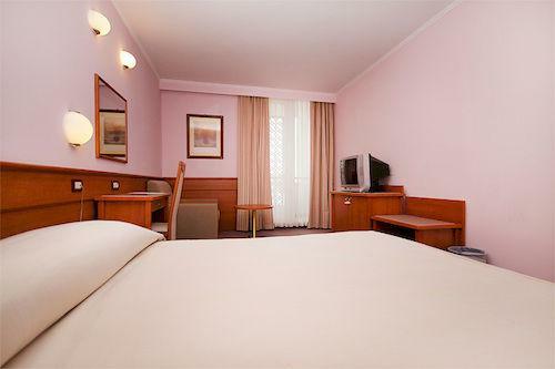Hotel Kolovare