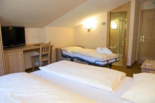 Alexander Charme Hotel