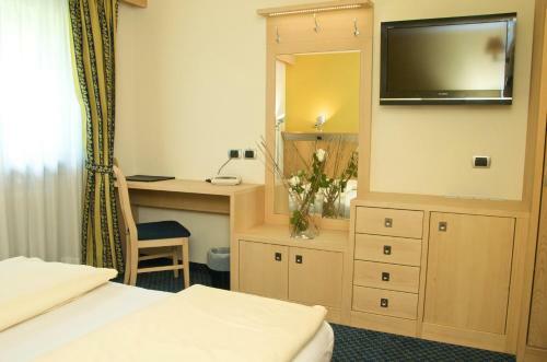 Alexander Charme Hotel