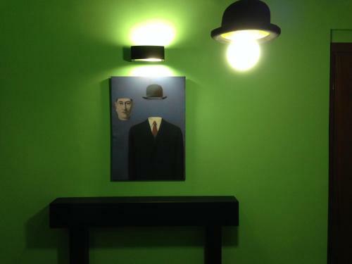 Le Stanze Di Magritte