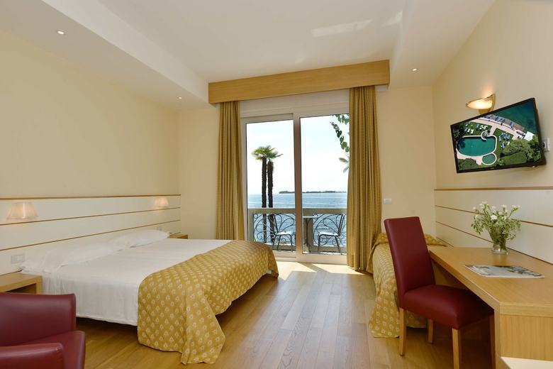 Hotel Monte Baldo E Villa Acquarone